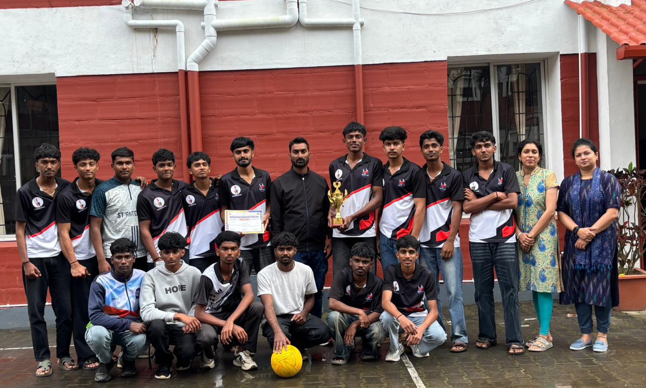 ಸರ್ವದೈವತ ಪಿ.ಯು. ಕಾಲೇಜಿನ ಬಾಲಕರು ಥ್ರೋ ಬಾಲ್ ನಲ್ಲಿ ಸತತ 4ಬಾರಿ ರಾಜ್ಯಮಟ್ಟಕ್ಕೆ ಆಯ್ಕೆ.