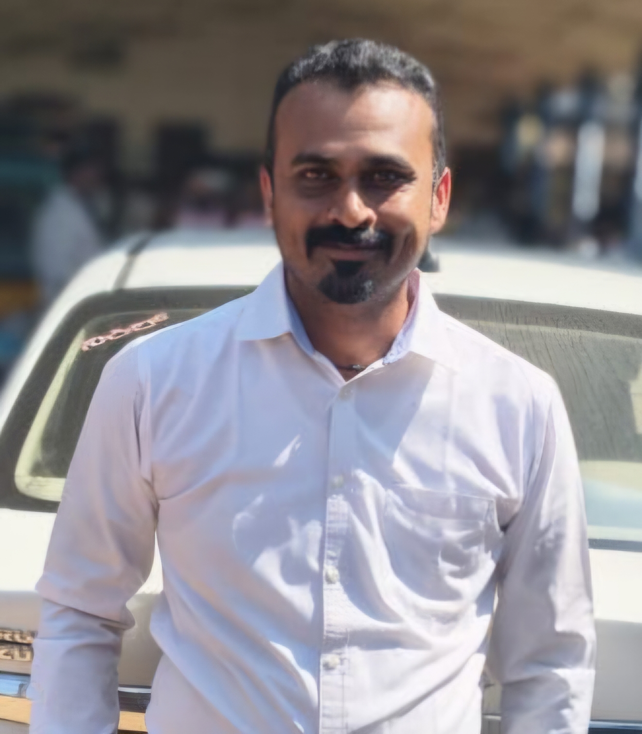 ಒಕ್ಕಲಿಗರ ಯುವ ವೇದಿಕೆ ದಕ್ಷಿಣ ಕೊಡಗು ನೂತನ ಅಧ್ಯಕ್ಷರಾಗಿ  ಹಾತುರು ಗ್ರಾಮದ ವಿ ಜಿ ಮಧುಸೂದನ್ ಆಯ್ಕೆಯಾಗಿದ್ದಾರೆ.