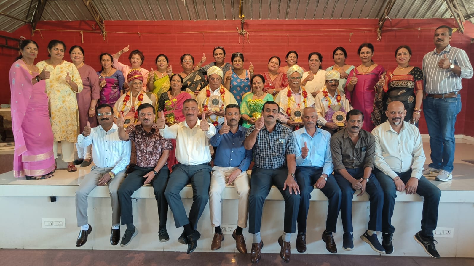 ಸ್ನೇಹ ಸಮ್ಮಿಲನ ಮತ್ತು ಗುರುವಂದಾನ ಕಾರ್ಯಕ್ರಮ.