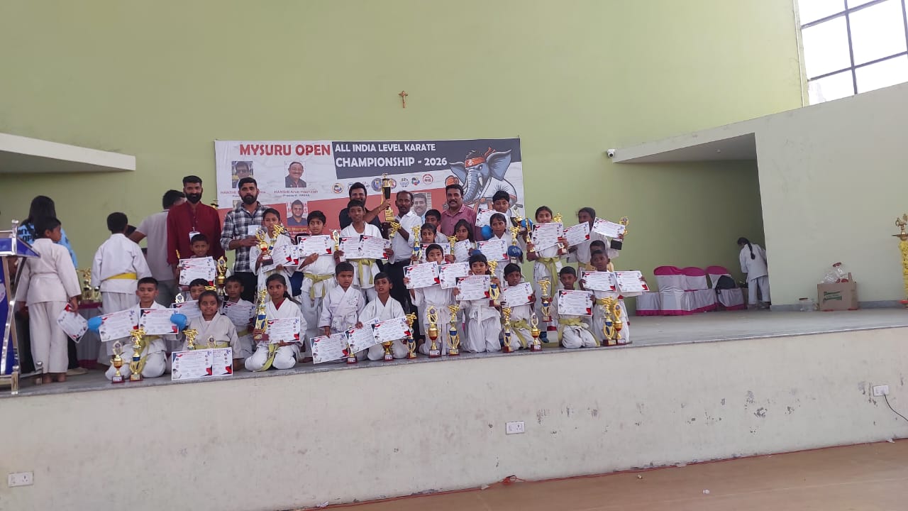 ರಾಷ್ಟ್ರ ಮಟ್ಟದ ಕರಾಟೆ ಚಾಂಪಿಯನ್‍ಶಿಪ್-2026 ರಲ್ಲಿ ಪ್ರಶಸ್ತಿ ಪಡೆದ ಪೆರುಂಬಾಡಿಯ ಜೆನ್ ಸಿಟೋರಿಯೋ ಸ್ಕೂಲ್ ಆಫ್ ಇಂಡಿಯಾ ಕರಾಟೆ ಶಾಲೆಯ ವಿದ್ಯಾರ್ಥಿಗಳು