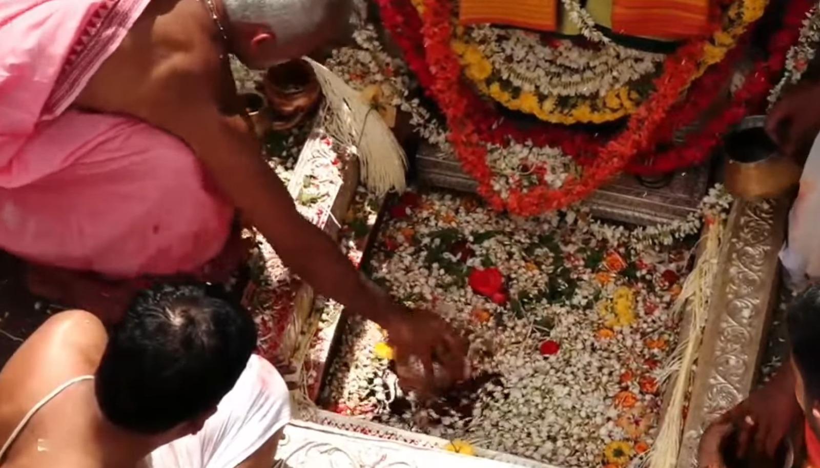 ತಲಕಾವೇರಿಯಲ್ಲಿ ಕಾವೇರಿ ತೀಥೋ೯ದ್ವವ ವೈಭವ:  ಸಹಸ್ರಾರು ಭಕ್ತರಿಂದ ಮಾತೆ ಕಾವೇರಿಗೆ ನಮನ.